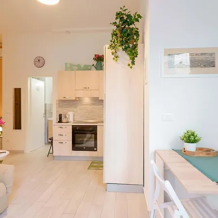 Clari Apartment *